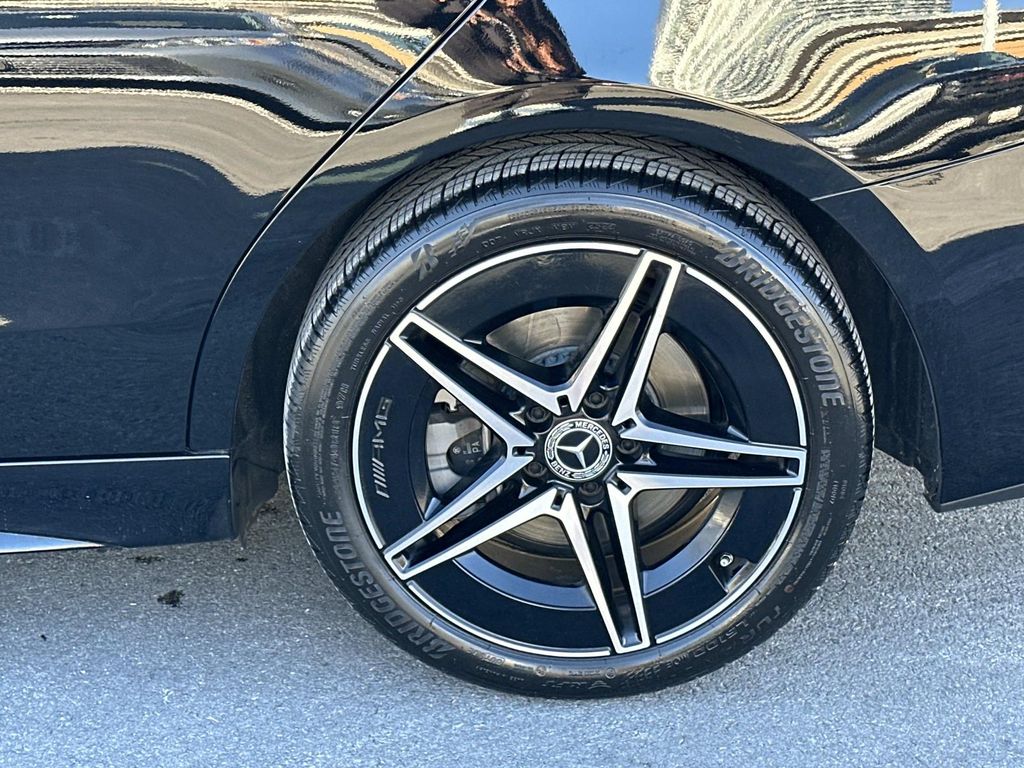 Thumbnail: 2025 Mercedes-Benz C-Class - 15