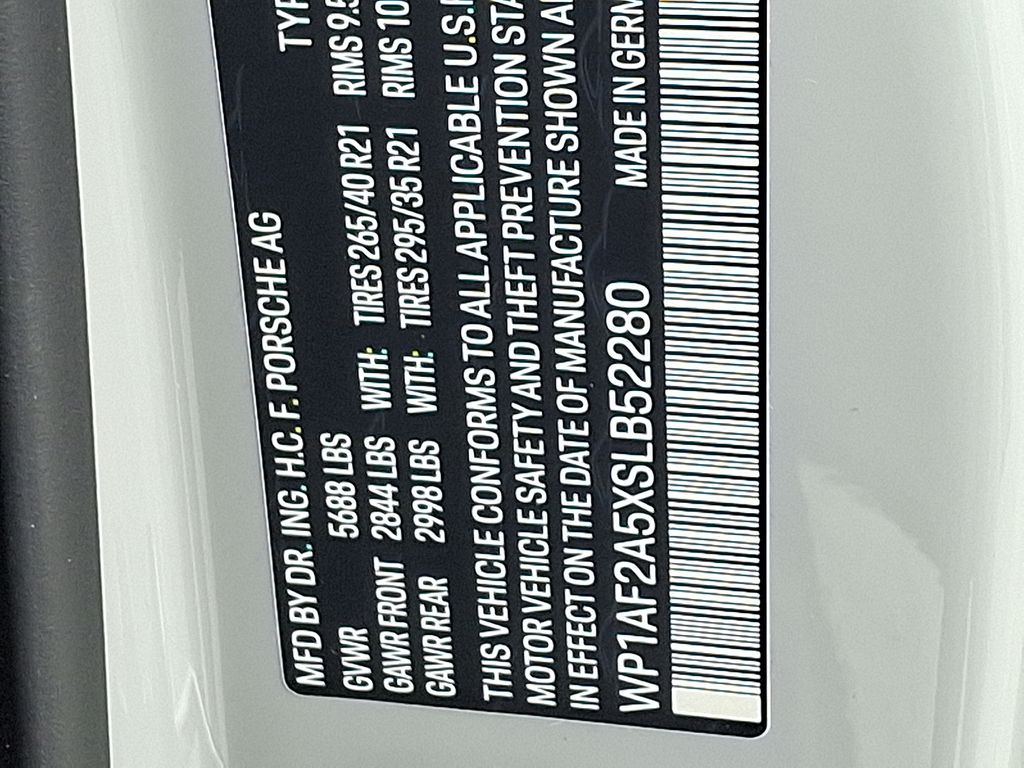 Thumbnail: 2025 Porsche Macan - 28