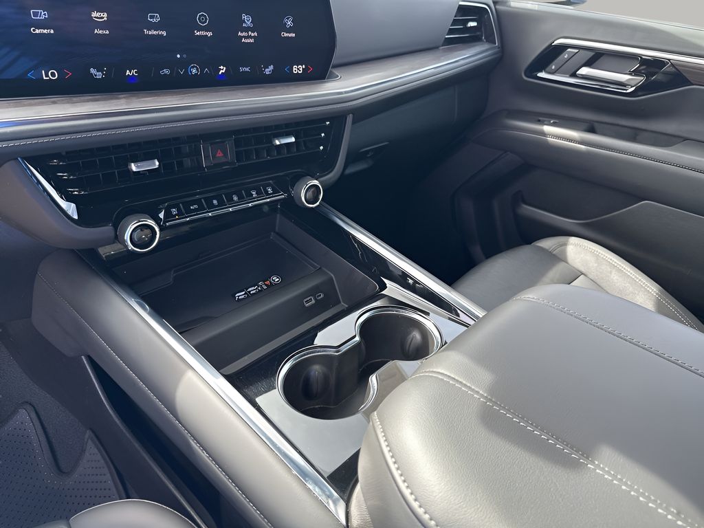 Used Car 2025 Chevrolet Suburban  Z71 For Sale Under $70,000 In Austin, Texas