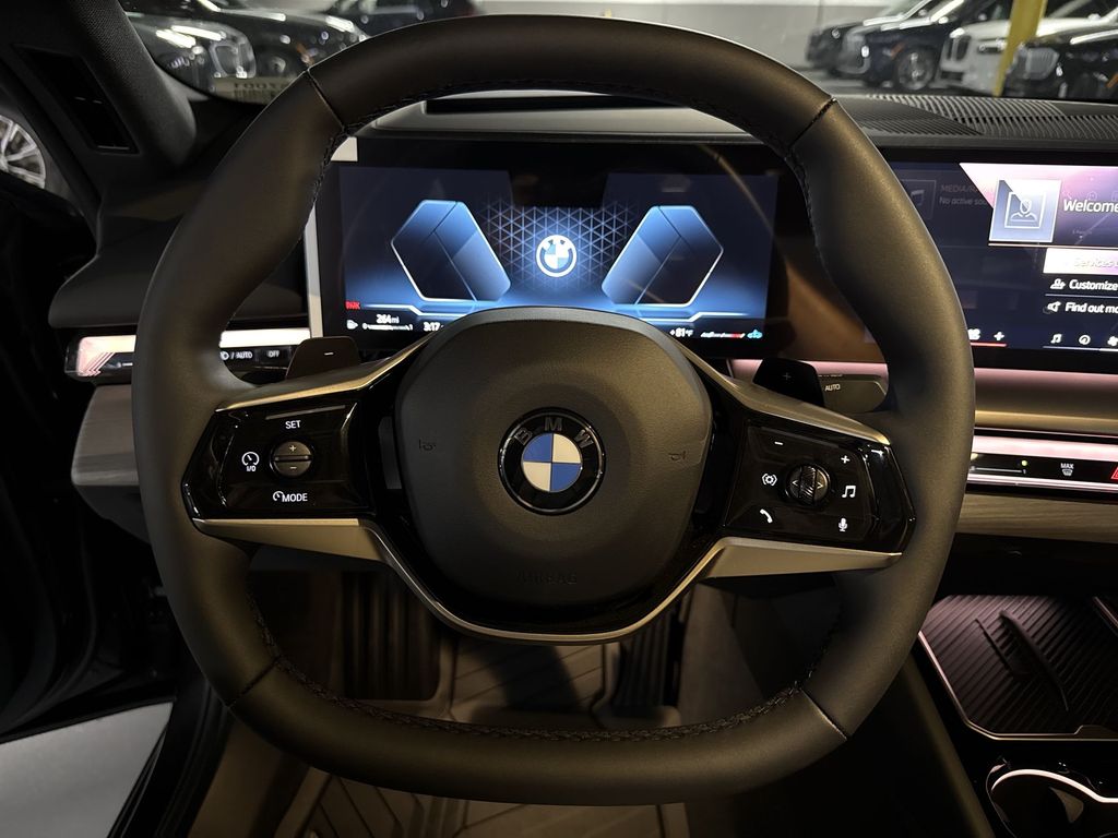 Thumbnail: 2027 BMW 5 Series - 14