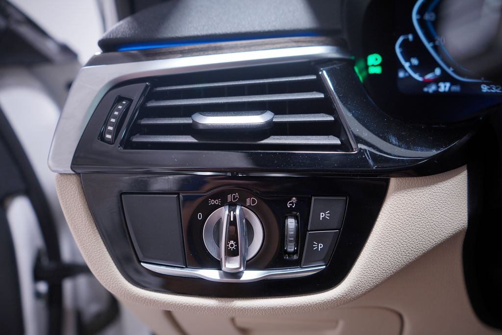 Thumbnail: 2023 BMW 5 Series - 19
