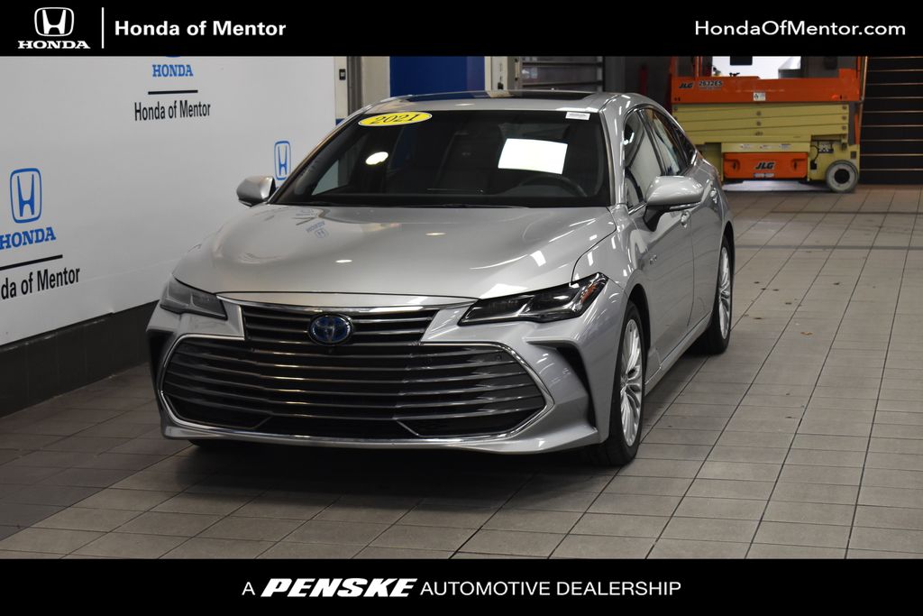 2021 Toyota Avalon Limited -
                Mentor, OH