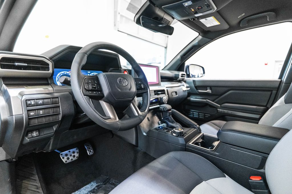 View vehicle photo 4