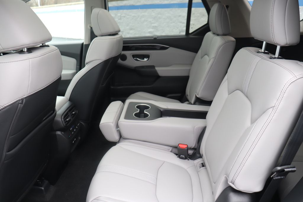 Thumbnail: 2025 Honda Pilot - 12