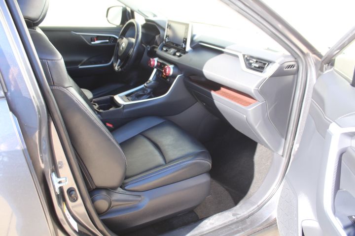 Used Car 2019 Toyota Rav4  Limited For Sale Under $25,000 In Georgetown, Texas