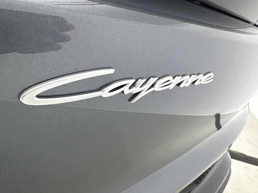 Thumbnail: 2026 Porsche Cayenne - 11