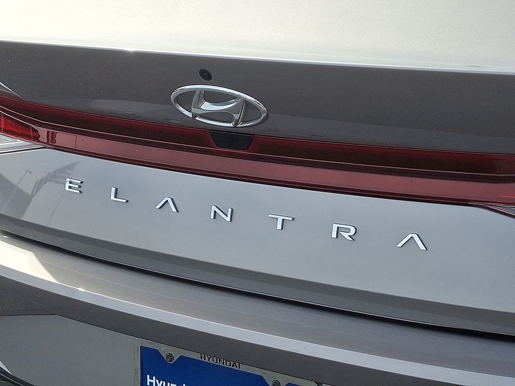 Thumbnail: 2023 Hyundai Elantra - 31