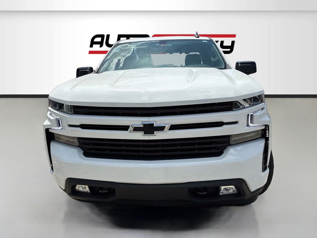 Used 2021 White Chevrolet RST image 2