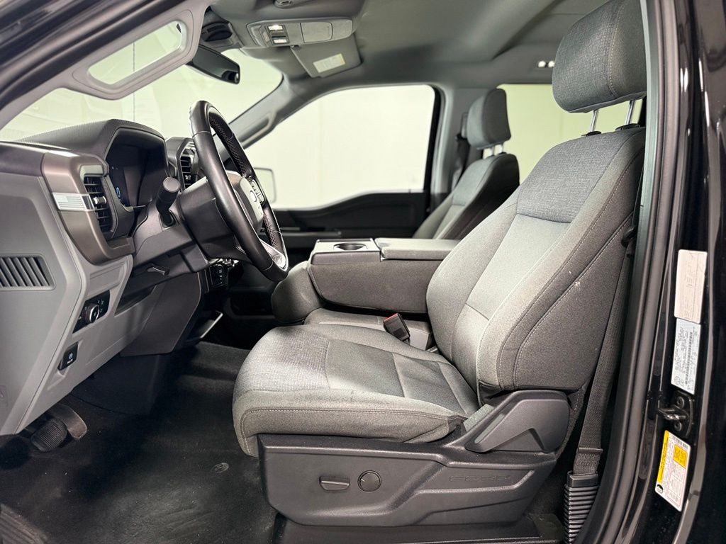 Used 2024 Black Ford XLT image 13