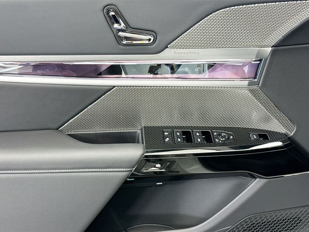 Thumbnail: 2026 BMW i7 - 22