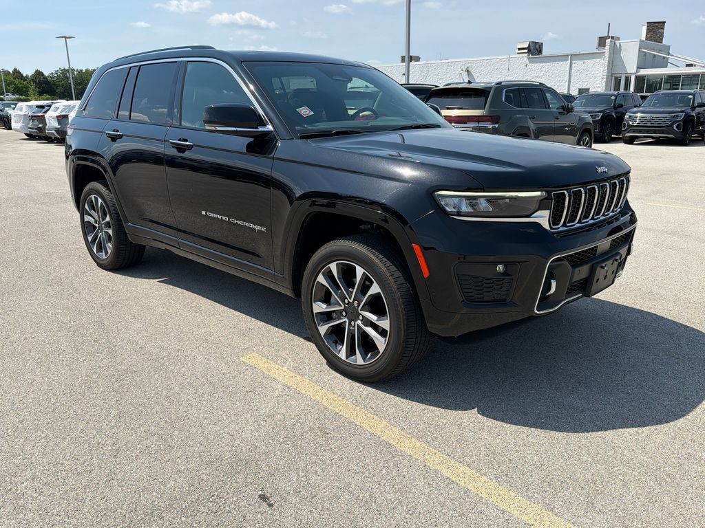 Diamond Black Crystal Pearlcoat 2023 Jeep Grand Cherokee SUV / Crossover Four-Wheel Drive 8-Speed Automatic