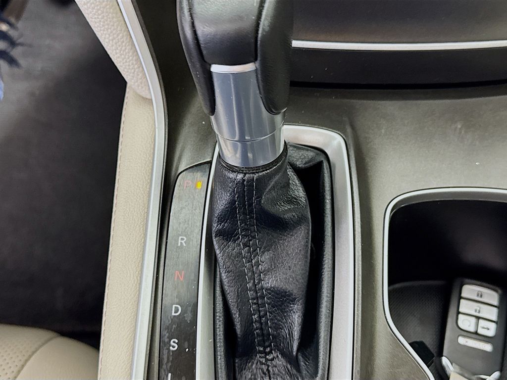 Used Car 2022 Honda Accord  Ex-l For Sale Under $25,000 In Austin, Texas