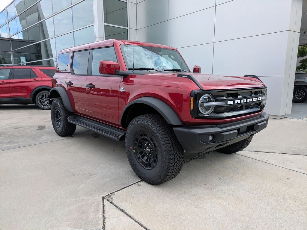 2026 Ford Bronco Outer Banks