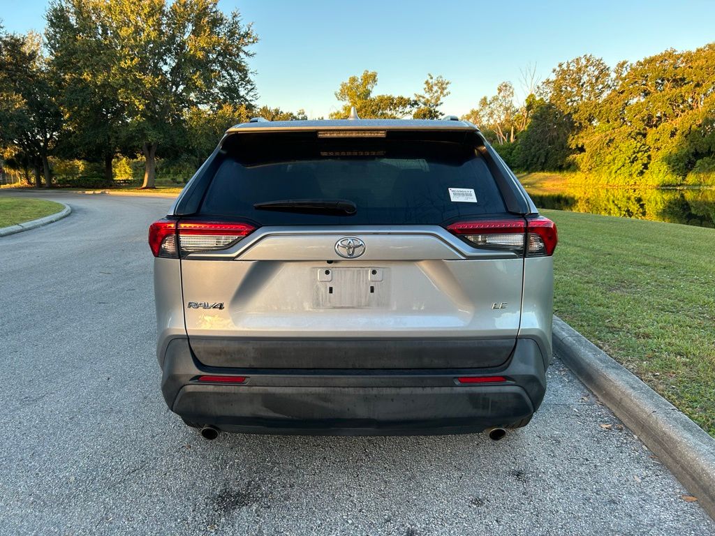 Thumbnail: 2021 Toyota RAV4 - 4