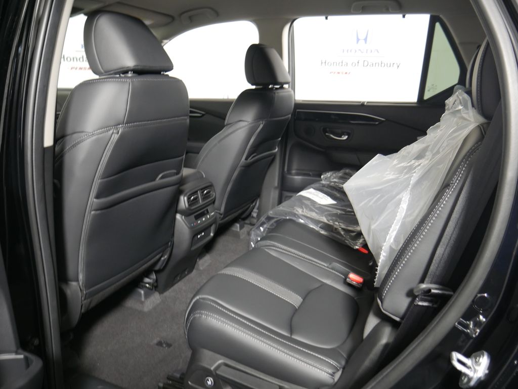 Thumbnail: 2025 Honda Pilot - 12