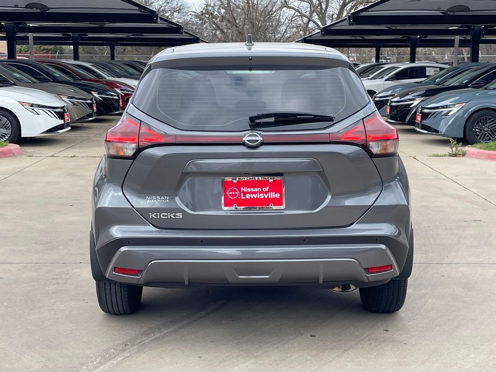 2024 Nissan Kicks