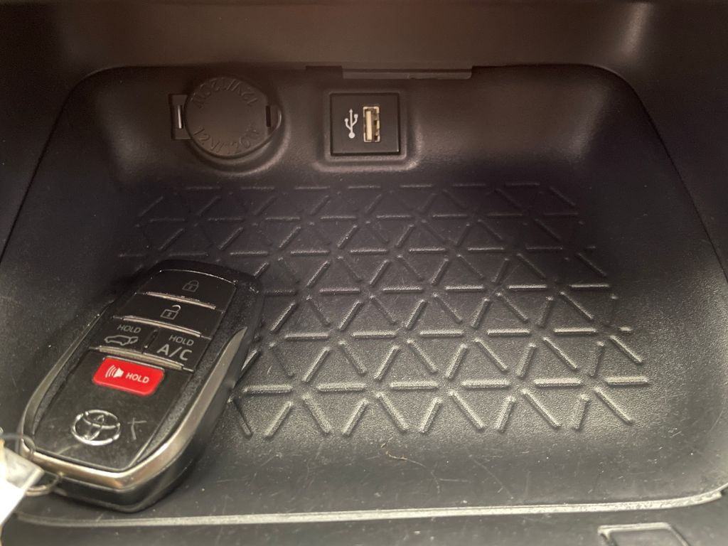 Thumbnail: 2024 Toyota RAV4 - 28