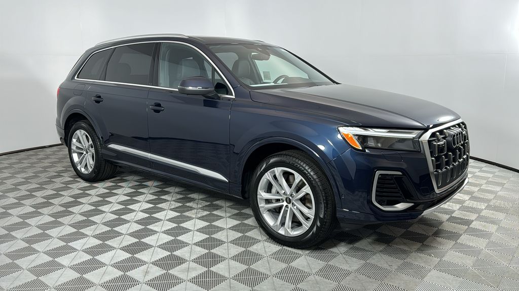 2025 Audi Q7  7