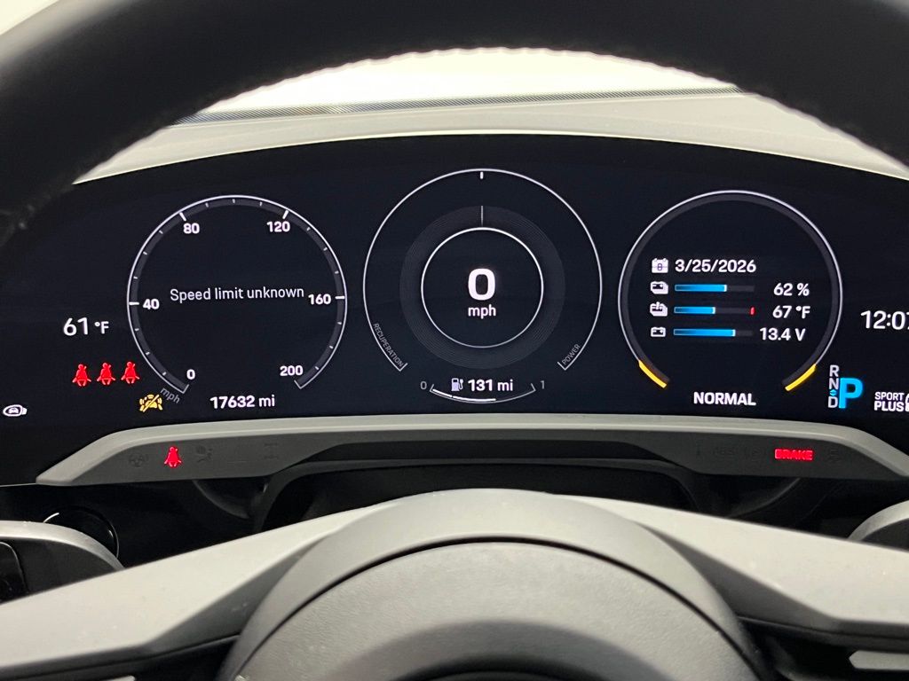 Thumbnail: 2023 Porsche Taycan - 11