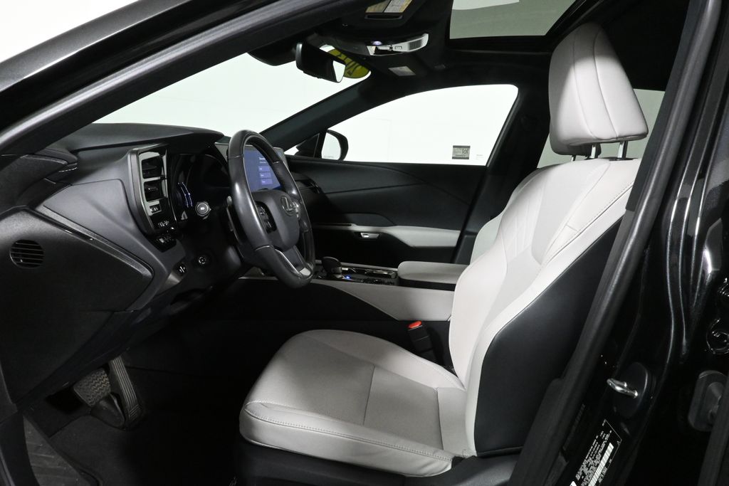 Thumbnail: 2023 Lexus RX - 3