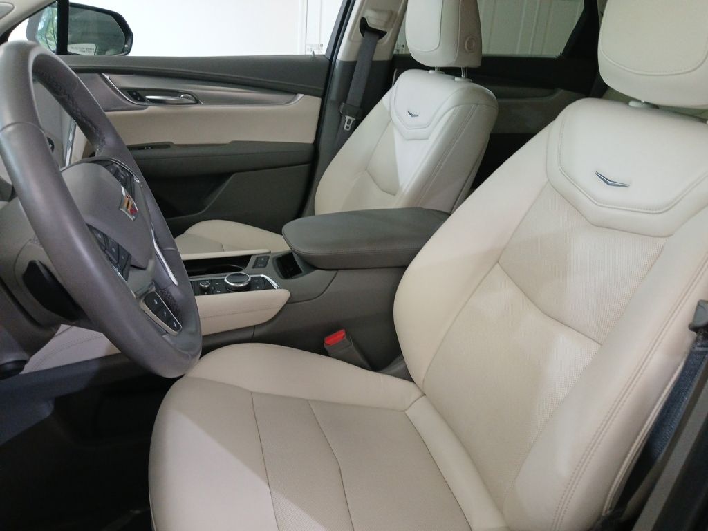 used 2020 Cadillac XT5 car, priced at $26,350