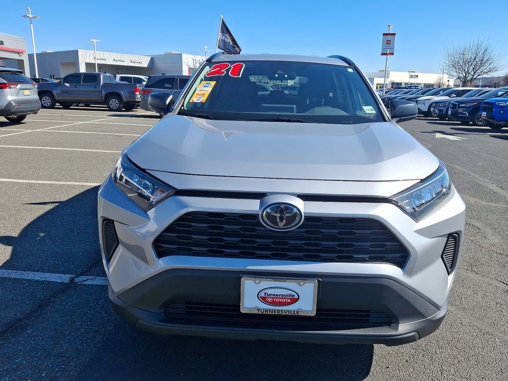 2021 Toyota RAV4 LE 2