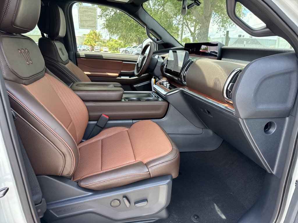 New 2027 White Ford King Ranch image 23