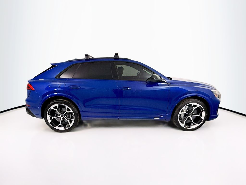 Thumbnail: 2026 Audi RS Q8 - 4