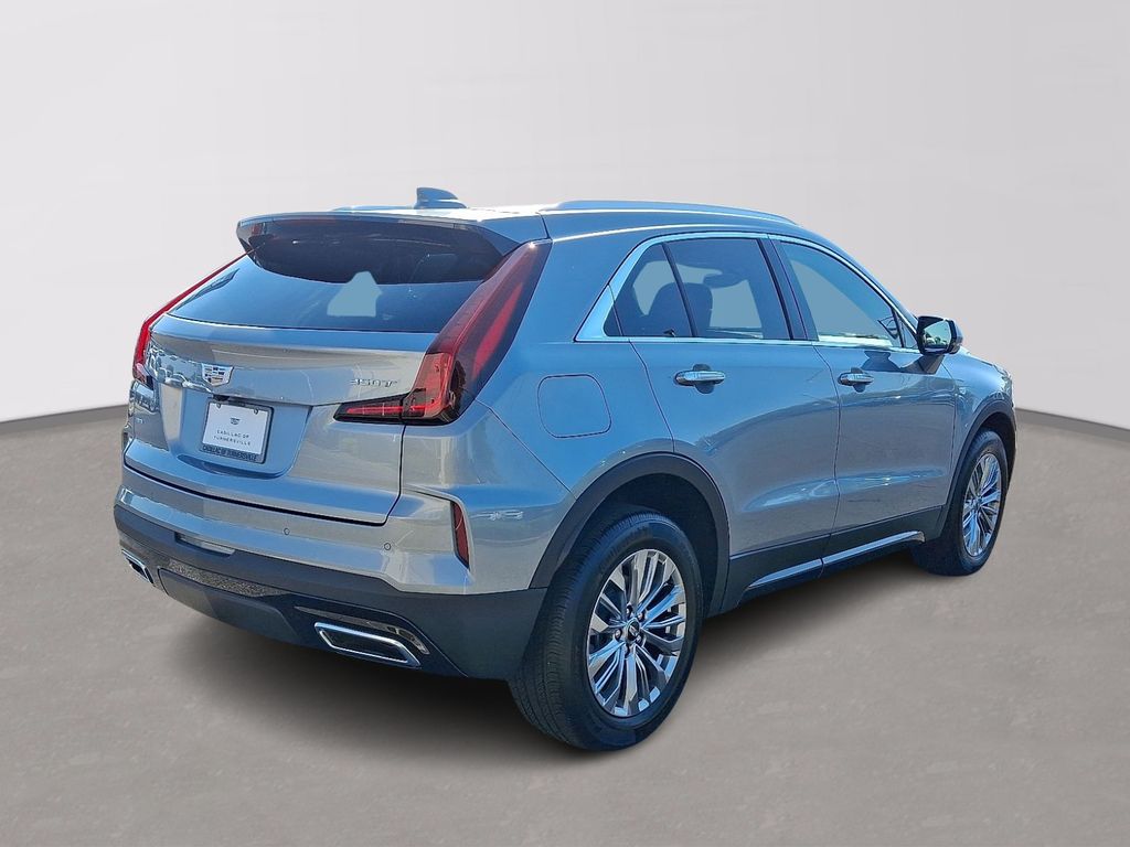 Thumbnail: 2025 Cadillac XT4 - 4