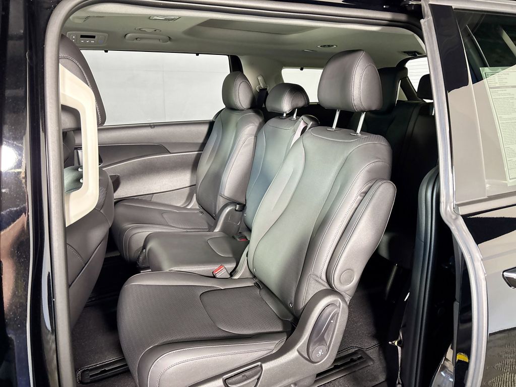 2027 Kia Carnival Hybrid SX Prestige