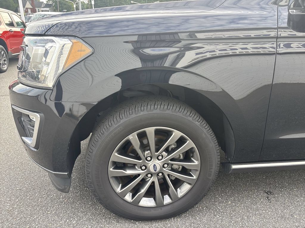 Used 2020 Black Ford Limited image 19