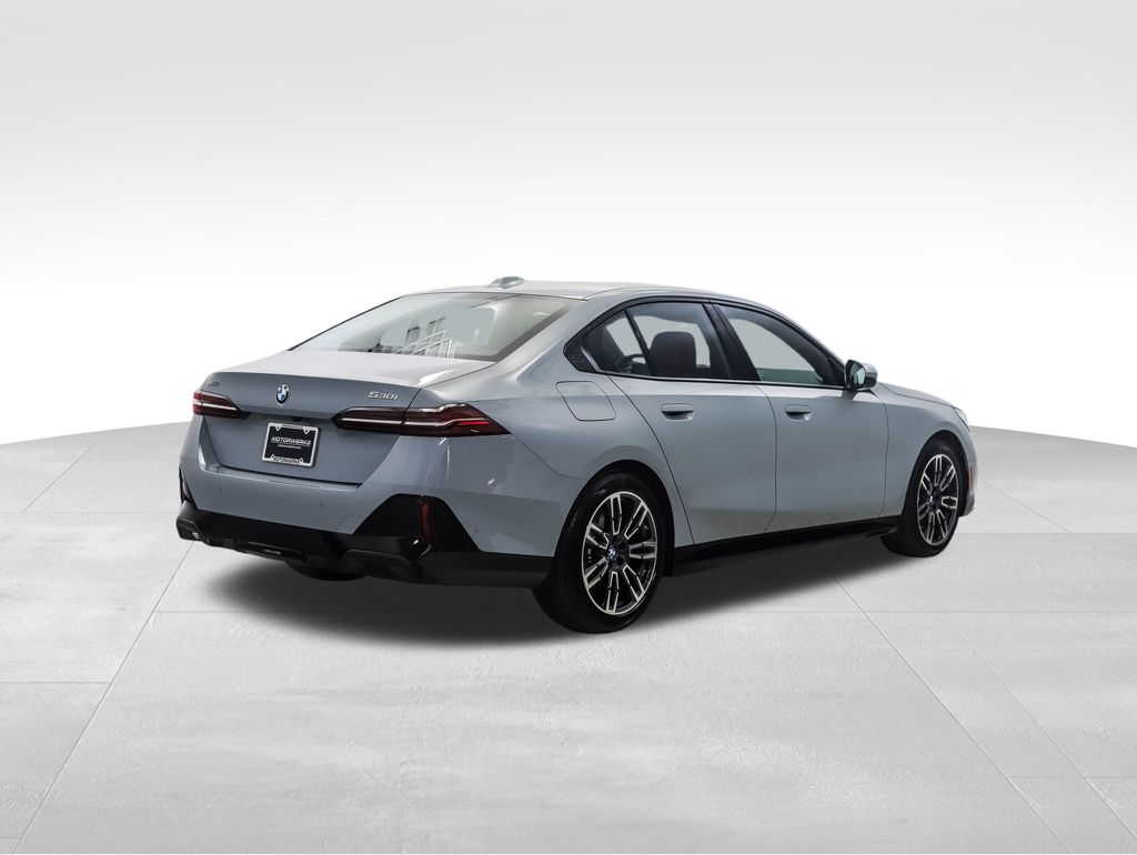 Thumbnail: 2026 BMW 5 Series - 6