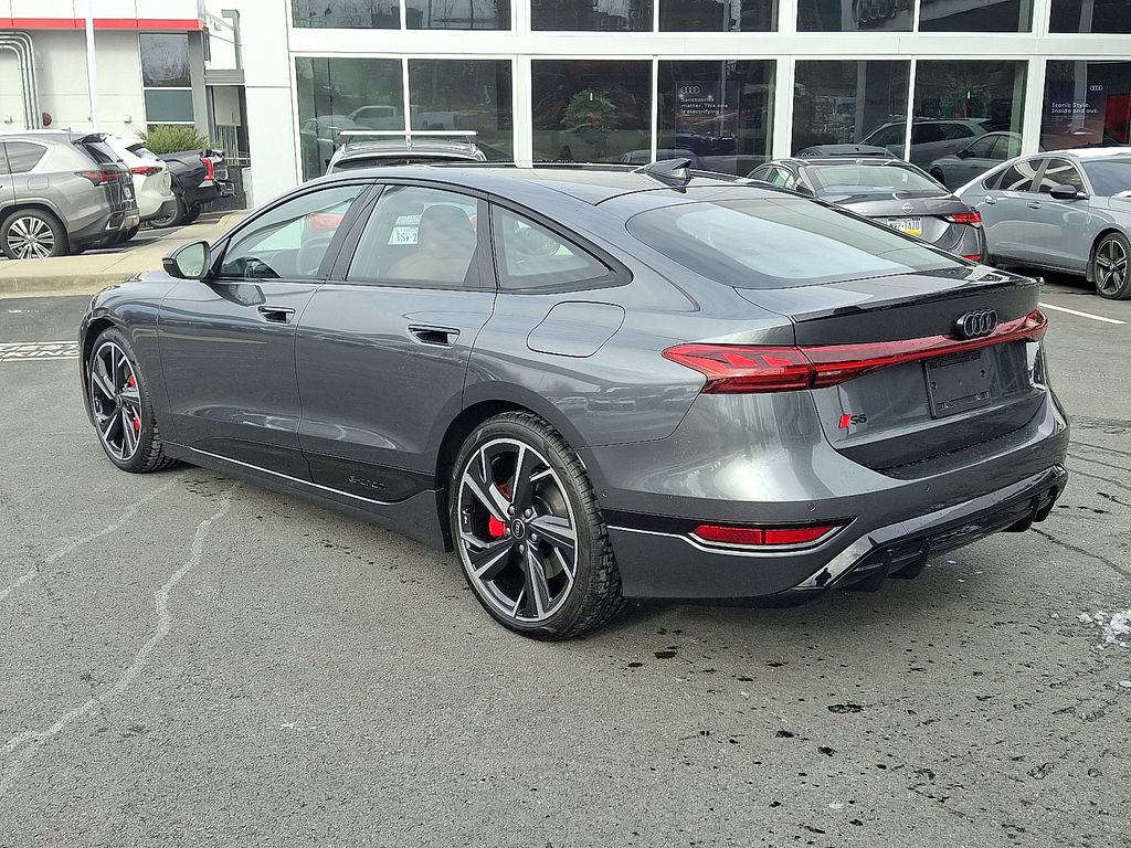 Thumbnail: 2025 Audi e-tron S - 6