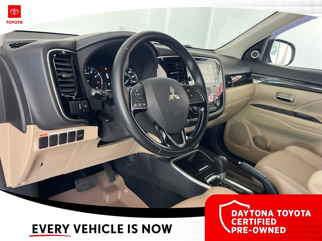 Used 2017 Mitsubishi Outlander SUV