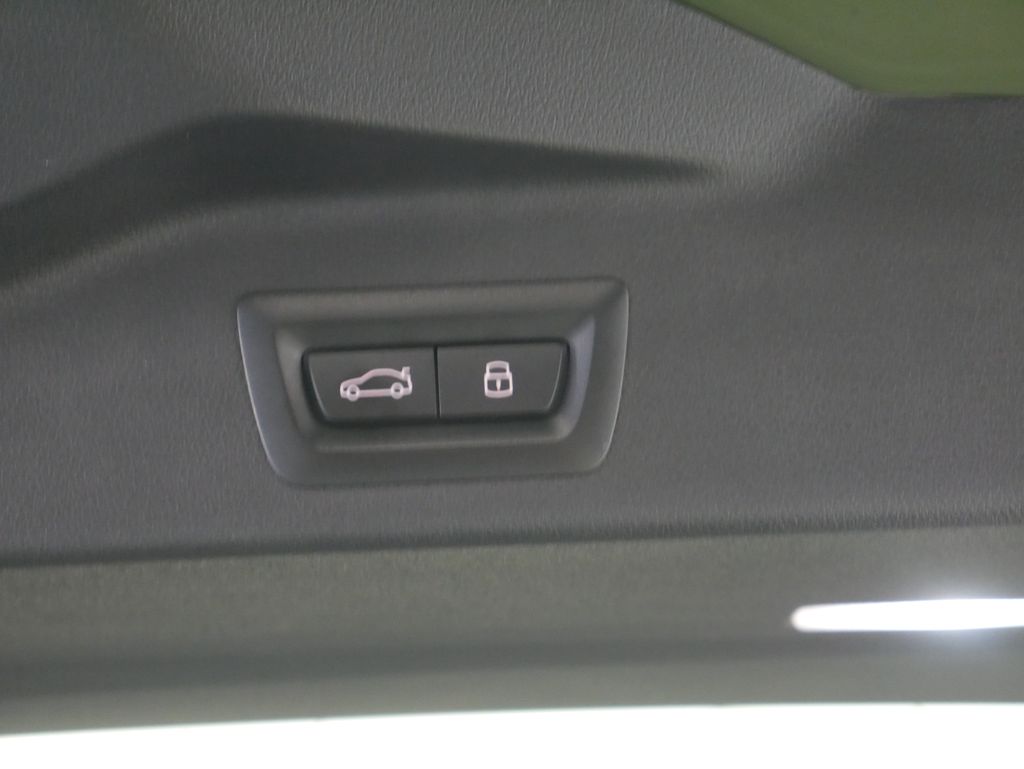 Thumbnail: 2026 BMW X5 - 22