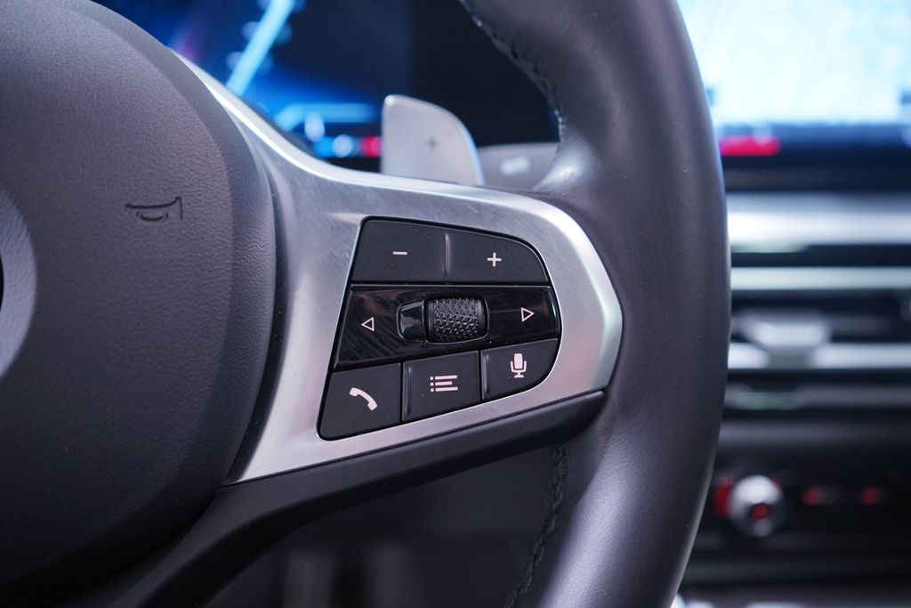 Thumbnail: 2024 BMW 3 Series - 21