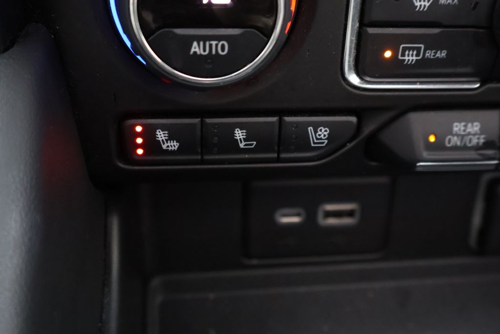 Thumbnail: 2022 Chevrolet Tahoe - 28