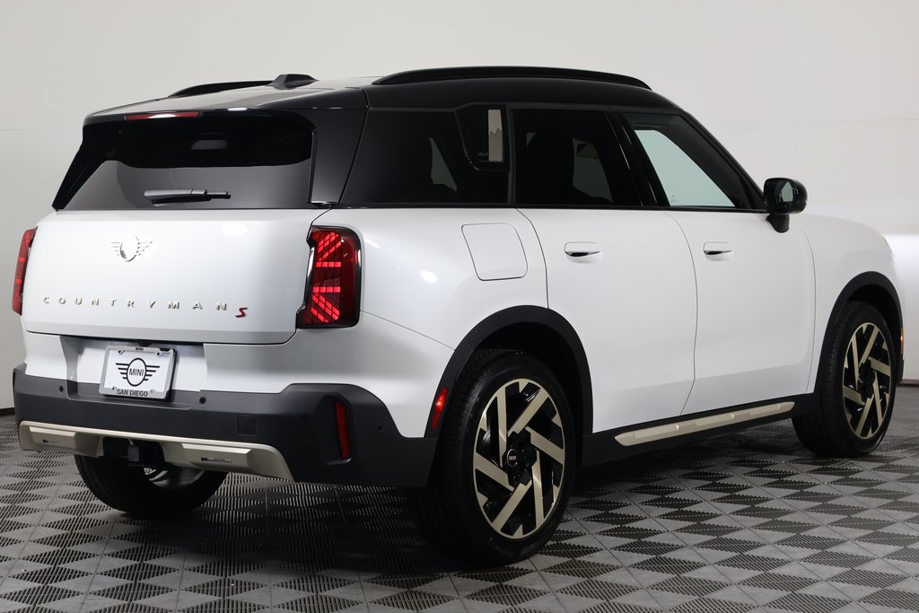 Thumbnail: 2027 MINI Cooper Countryman - 2