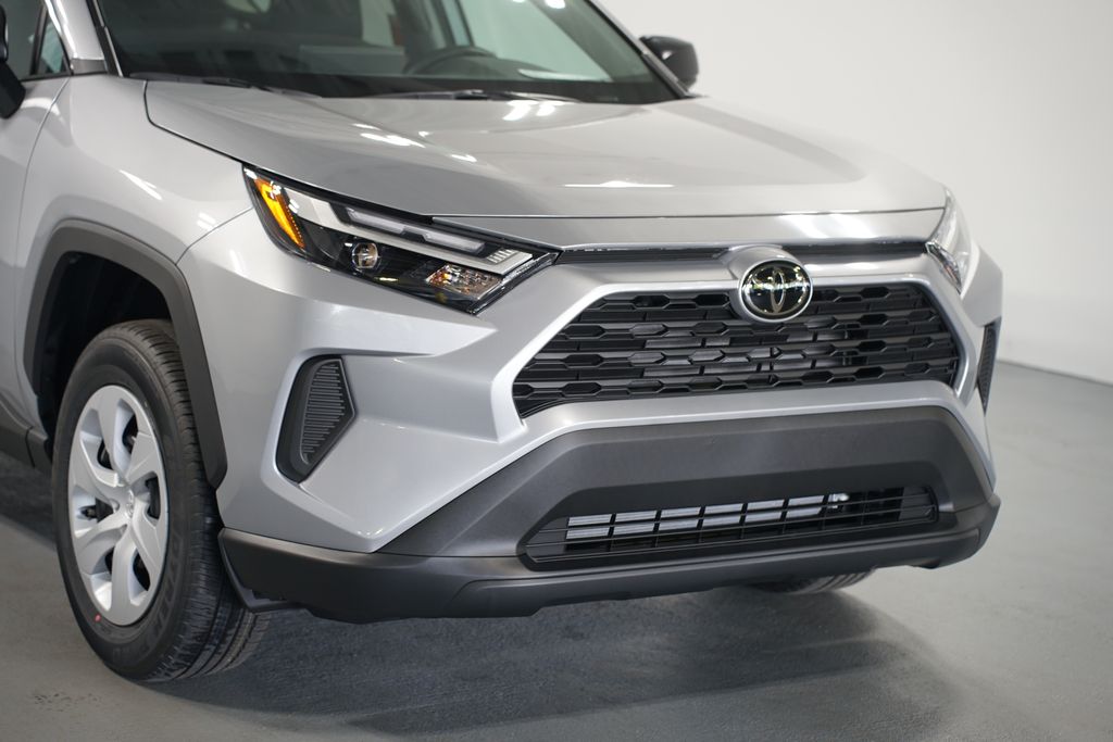 Thumbnail: 2025 Toyota RAV4 - 4
