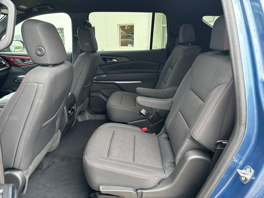Used 2024 Chevrolet Traverse SUV