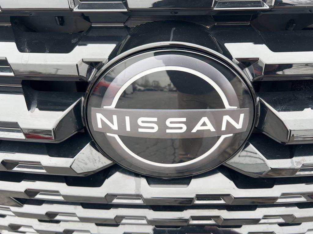 2024 Nissan Kicks SR photo