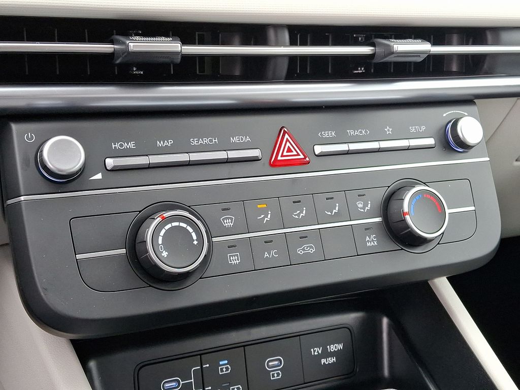2025 Hyundai Tucson SE 9