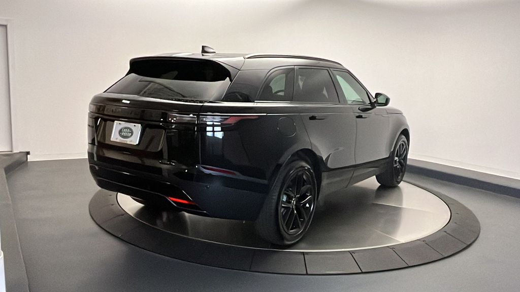 2024 Land Rover Range Rover Velar S 5