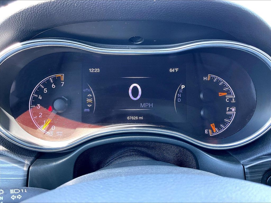 2021 Jeep Grand Cherokee — photo 24