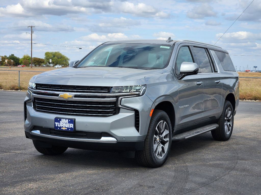 2024 Chevrolet Suburban LT 2