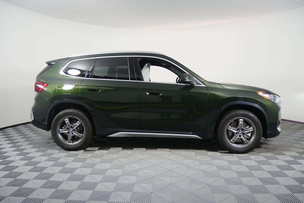 Thumbnail: 2025 BMW X1 - 2