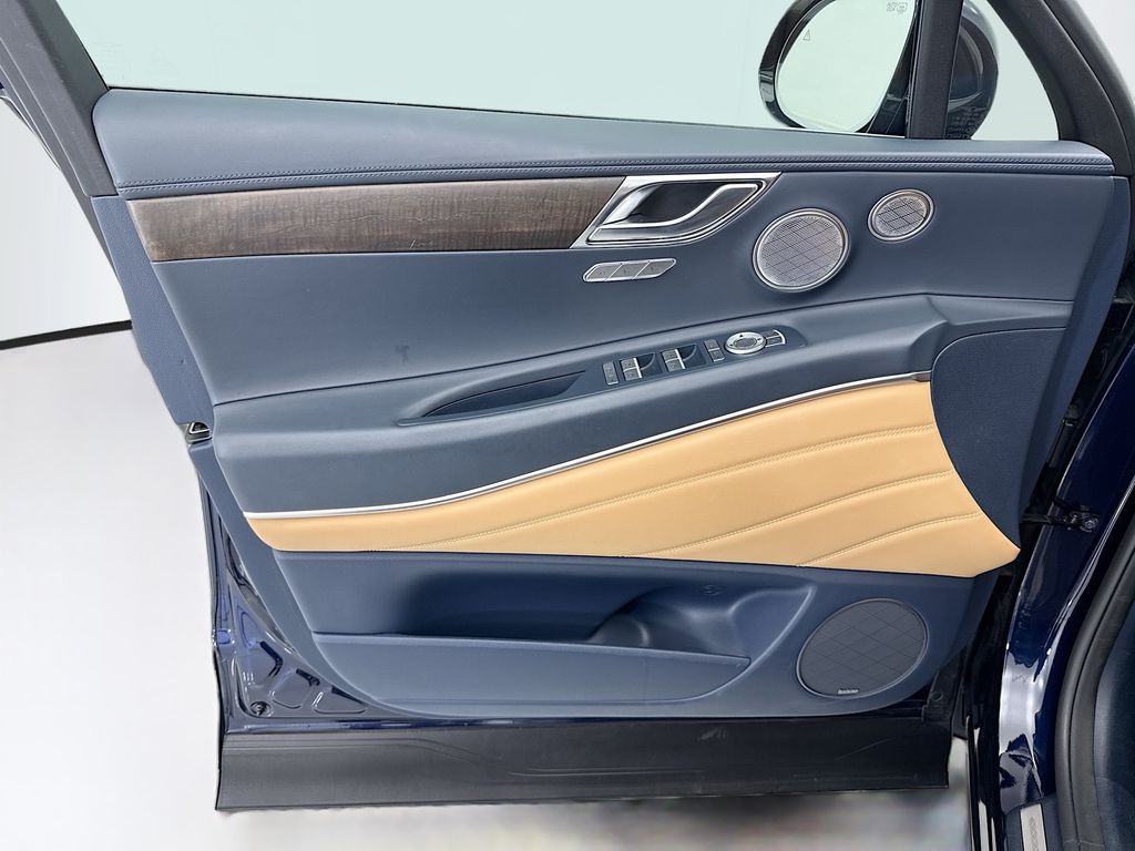 Thumbnail: 2024 Genesis GV80 - 24