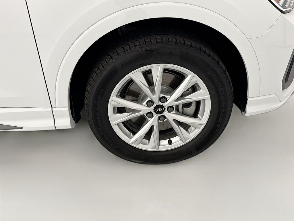 Thumbnail: 2025 Audi Q3 - 30