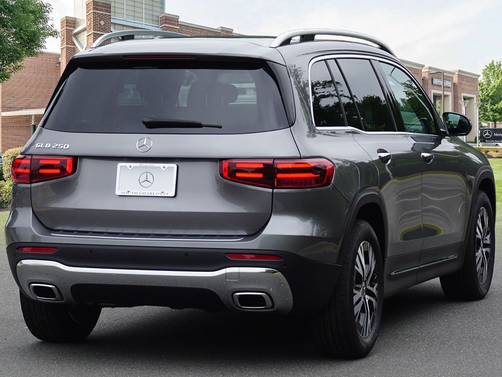Thumbnail: 2025 Mercedes-Benz GLB - 6