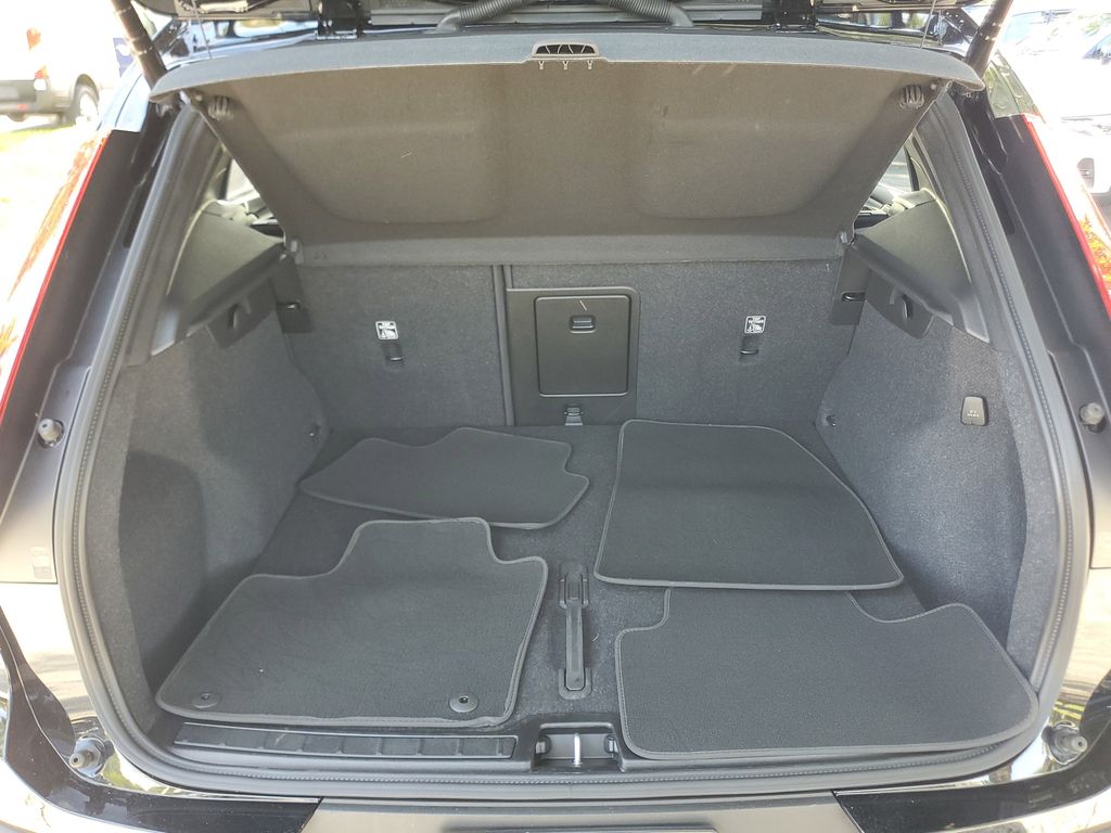 used 2026 Volvo XC40 car, priced at $42,995